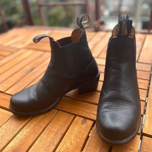 Women's BLUNDSTONE heeled Boots #1671 size 7.5